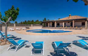 Amazing home in Mula with Outdoor swimming pool, WiFi and 5 Bedrooms